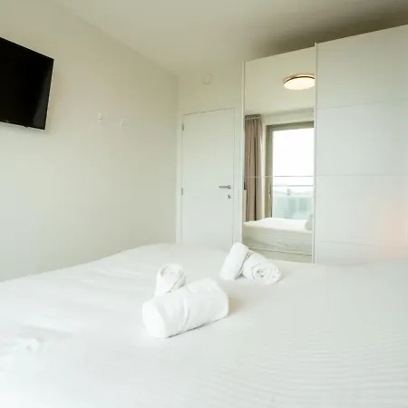 Zeestation With Parking By Interhome *