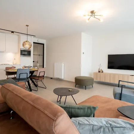 Zeestation With Parking By Interhome Lejlighed *