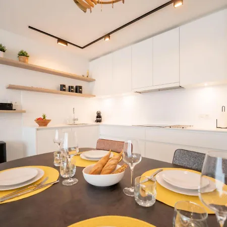 Zeestation With Parking By Interhome *