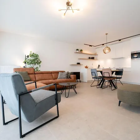 公寓 Zeestation With Parking By Interhome