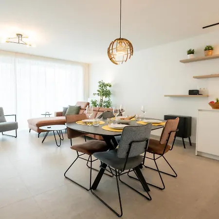Zeestation With Parking By Interhome 公寓 *