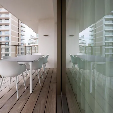 公寓 Zeestation With Parking By Interhome