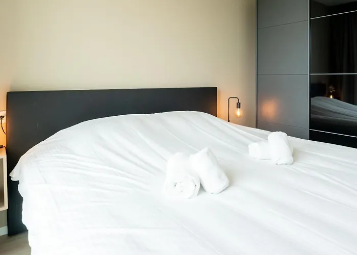 Daire Zeestation With Parking By Interhome Oostende