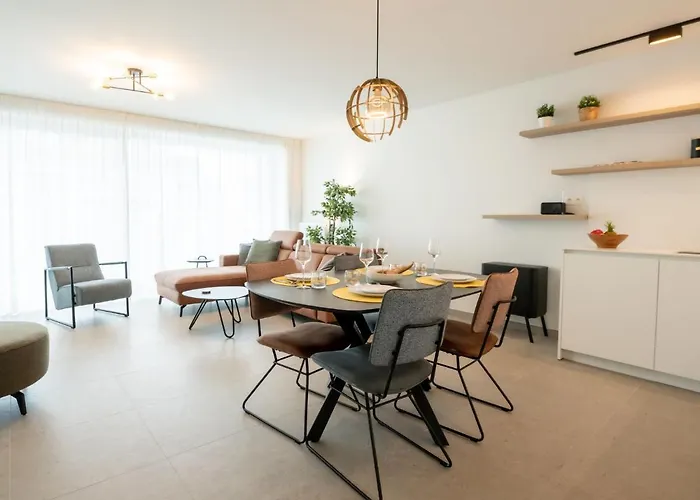 Zeestation With Parking By Interhome Daire *