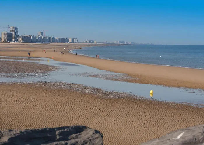 Daire Zeestation With Parking By Interhome